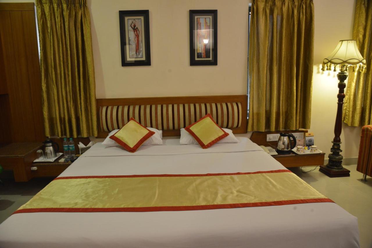 Pai Vista, Kr Road Hotell Bangalore Exteriör bild
