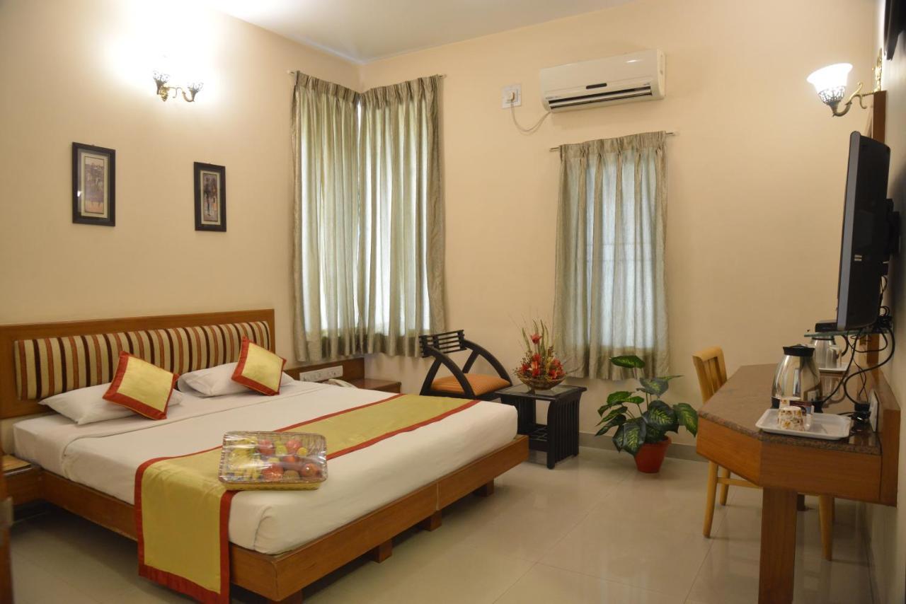 Pai Vista, Kr Road Hotell Bangalore Exteriör bild