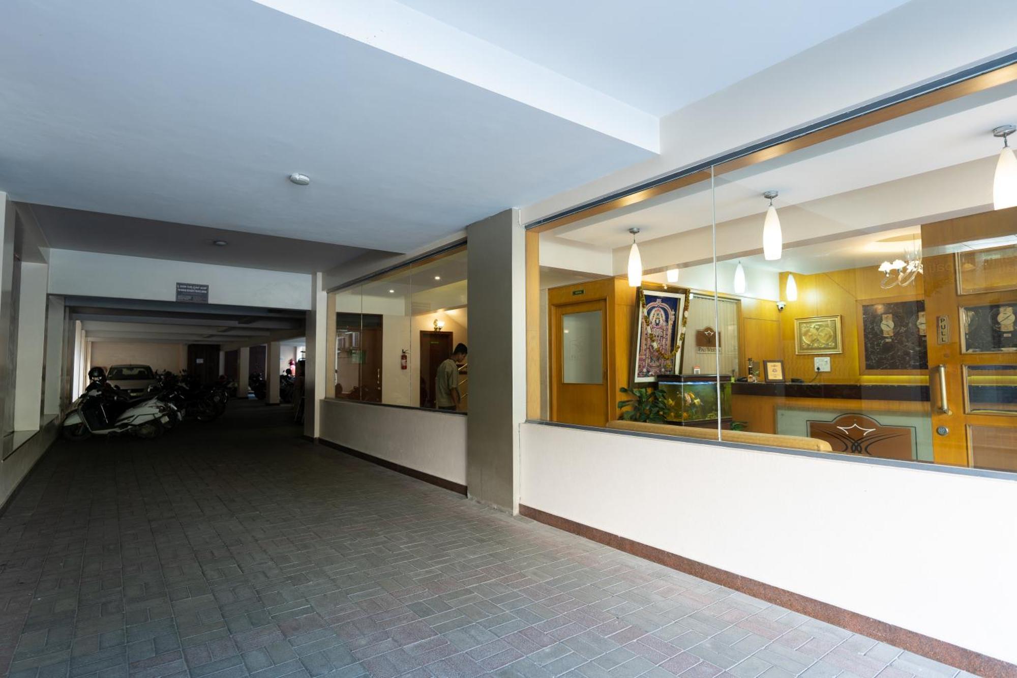 Pai Vista, Kr Road Hotell Bangalore Exteriör bild